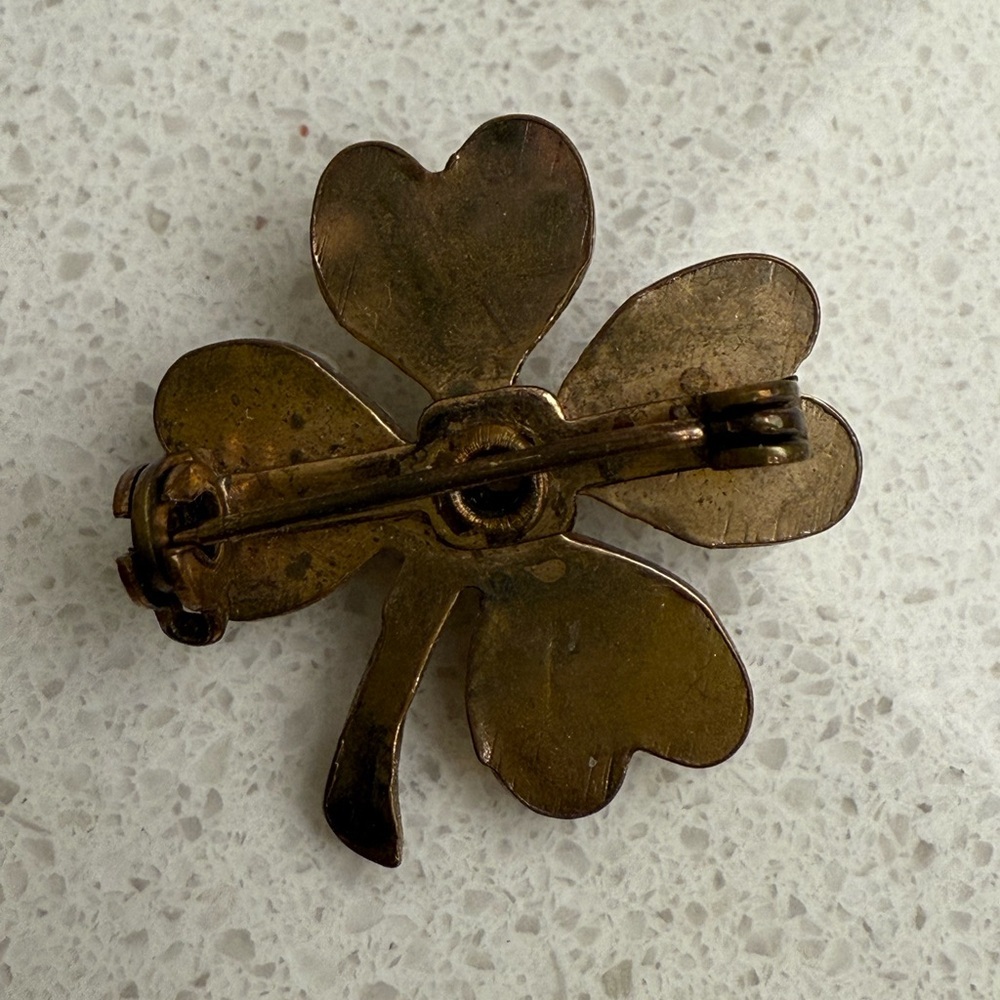 Vintage Four Leaf Clover Brooch Pin Gold Tone Faux Pearls - Picture 3 of 8